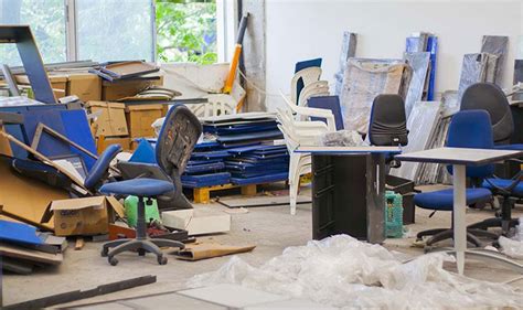 Commercial Junk Removal .